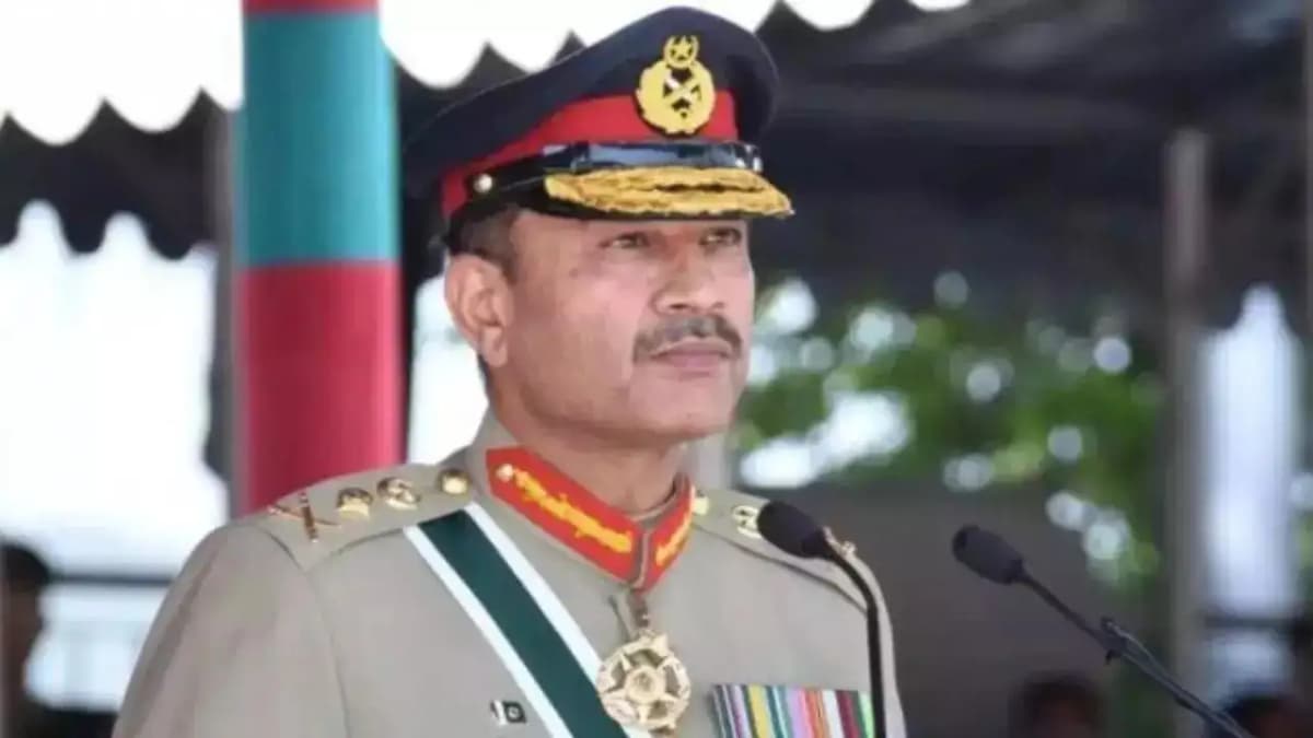 Pakistan's Army Chief Brokers Oil Deal to Protect Saudi Arabia from Iran