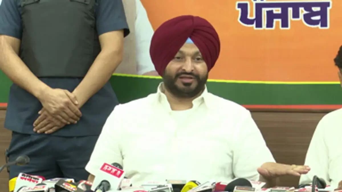 Ravneet Singh Bittu Steps Down from Union Council of Ministers