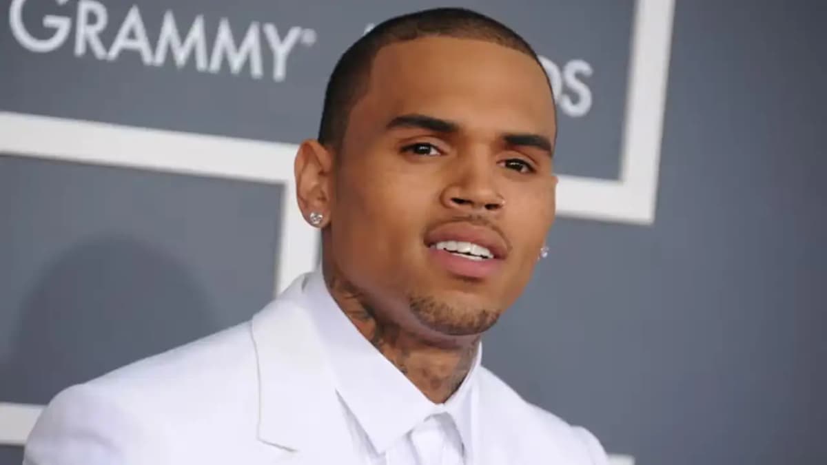 Chris Brown Pleads Guilty to Affray in London Nightclub Incident