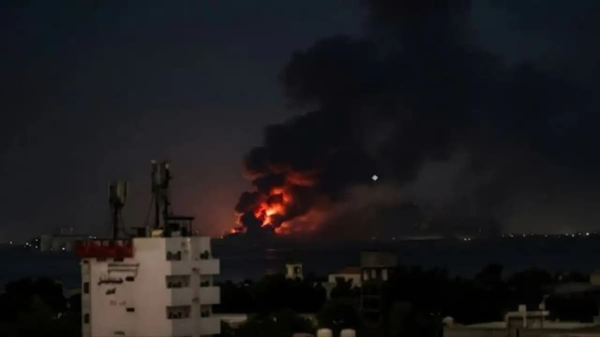 Saudi Airstrikes Target Houthi Areas in Yemen Amid Rising Tensions