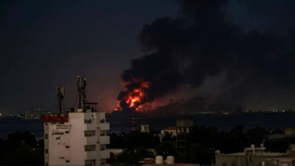 Saudi Coalition Launches Strikes on Houthi Positions in Yemen's Hodeida