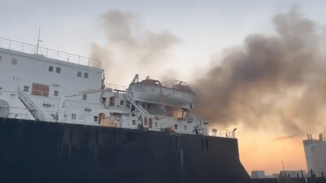 indian seafarers stranded in u