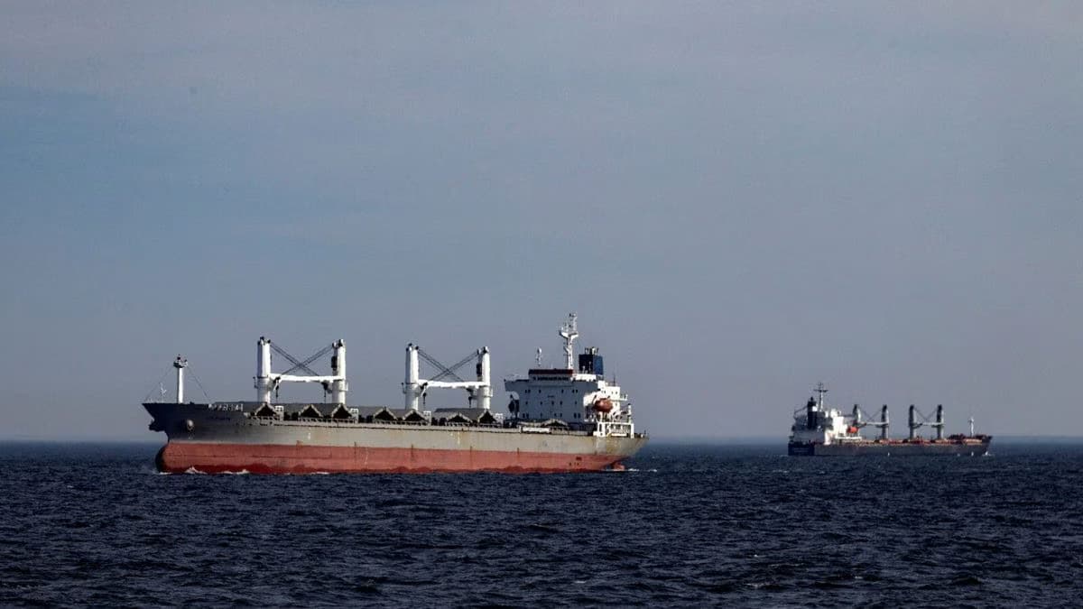 indian seafarers stranded in u