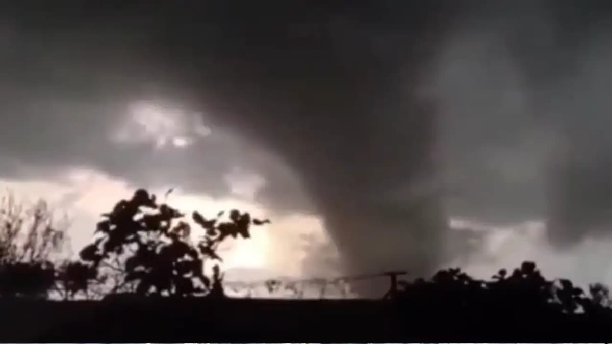 tornado causes widespread dama