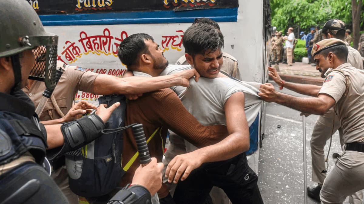 delhi police authorized non le