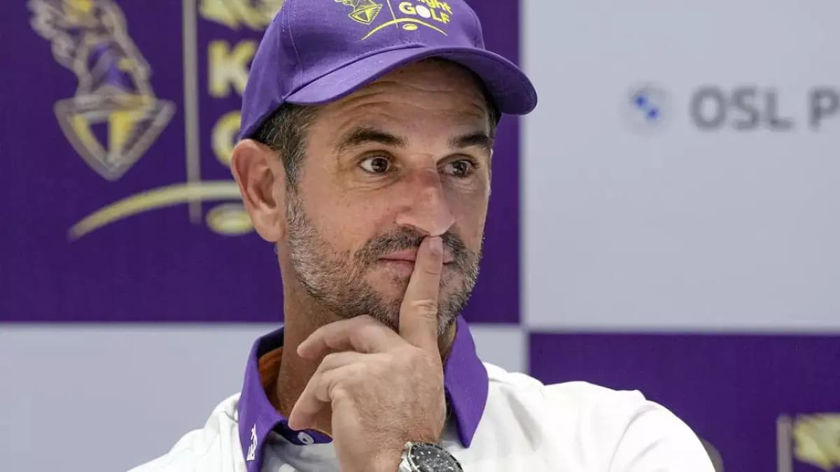 ryan ten doeschate takes charg
