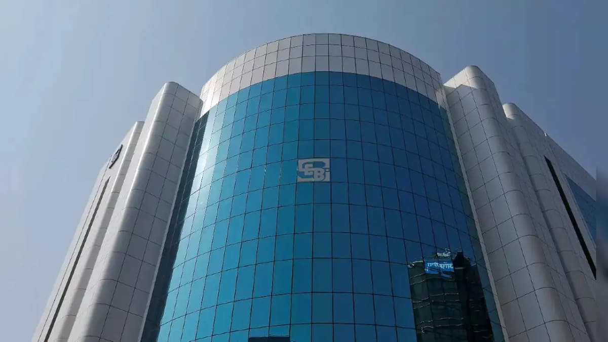Only 6.3% of Finfluencers Registered with SEBI, CFA Institute Reveals