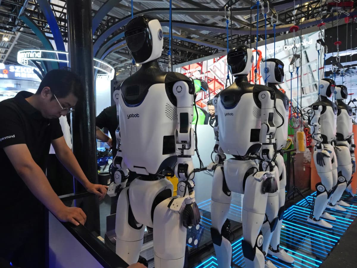 US Imposes Ban on New Chinese Robots Amid Security Concerns