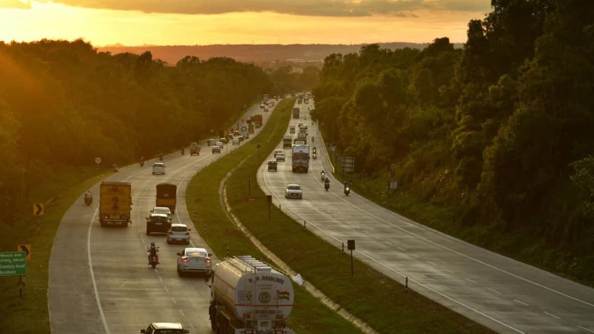 Karnataka High Court Calls Bengaluru-Mysuru Corridor a Major Scam, Orders Probe