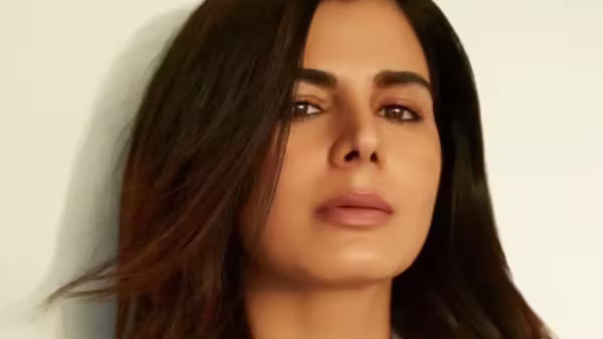 Bollywood Star Kirti Kulhari Victim of Cyber Fraud, Loses Rs 2.4 Lakh