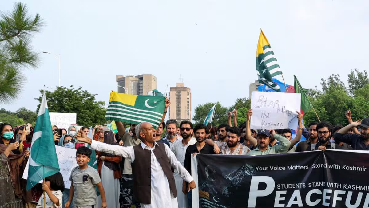 Protests Erupt in Islamabad Over Rawalakot Violence Amid Growing Outrage