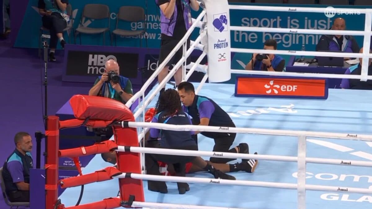Dramatic First-Round Knockout Stuns Fans at CWG 2026 Boxing Event