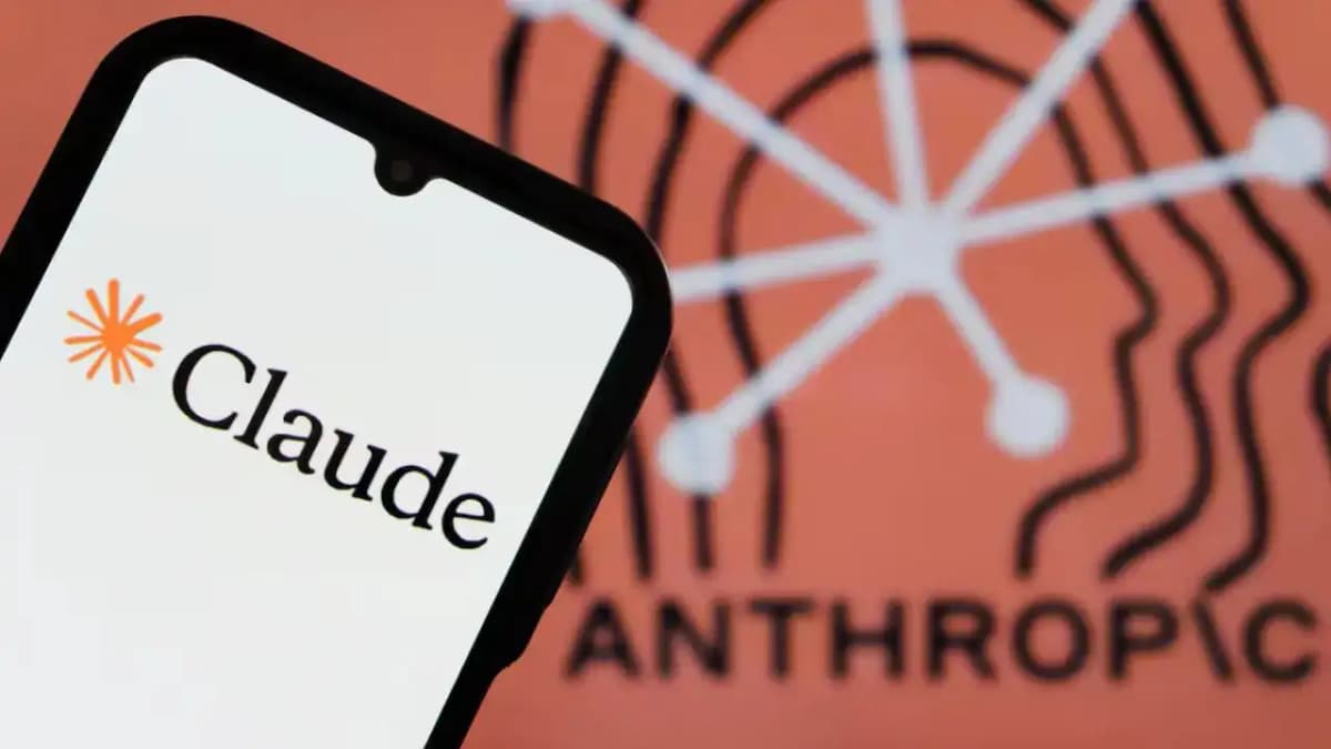Claude AI Experiences Major Outage: Users Report Errors and Access Issues