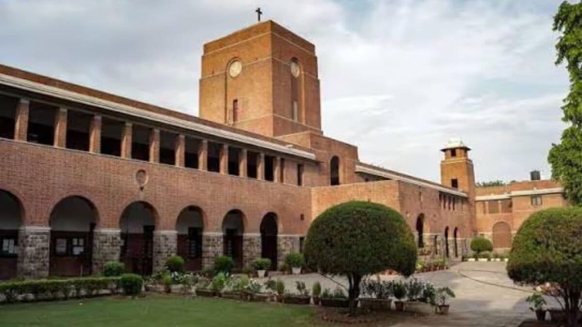 St. Stephen's College Dress Code Sparks Student Backlash Over Shorts Ban