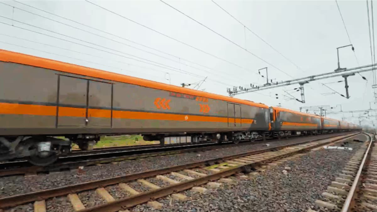 India Launches First Vande Bharat Freight EMU for Cargo Transport