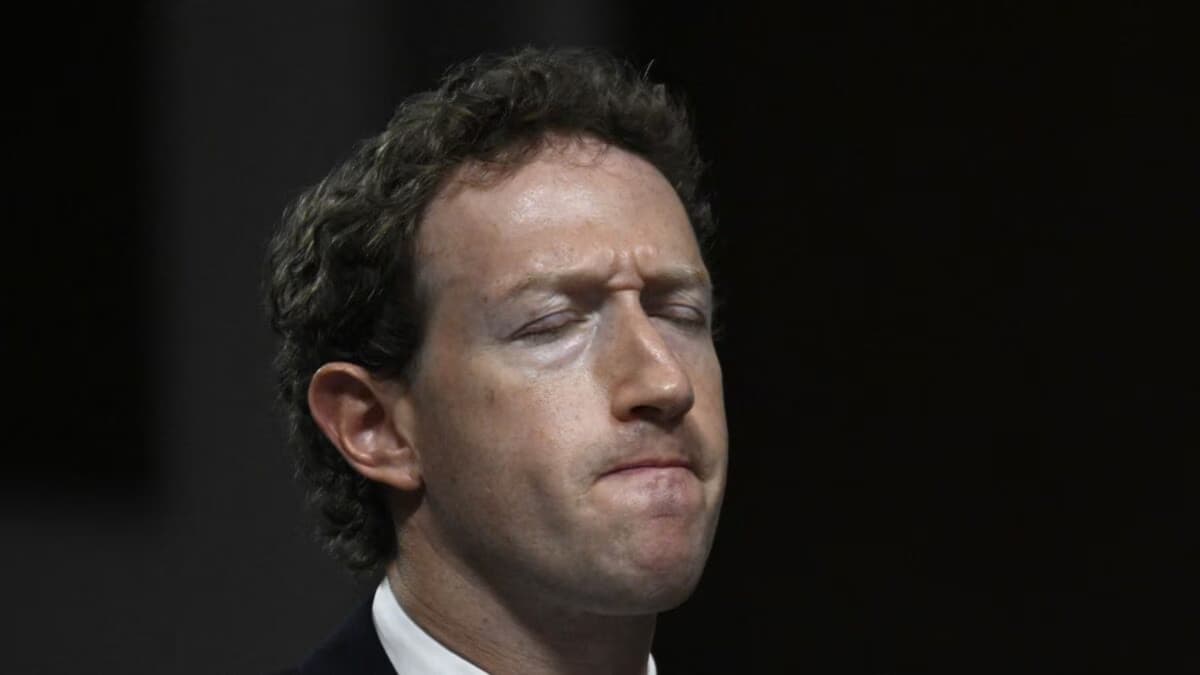 Mark Zuckerberg Predicts Personal AI Agents for Billions in Five Years