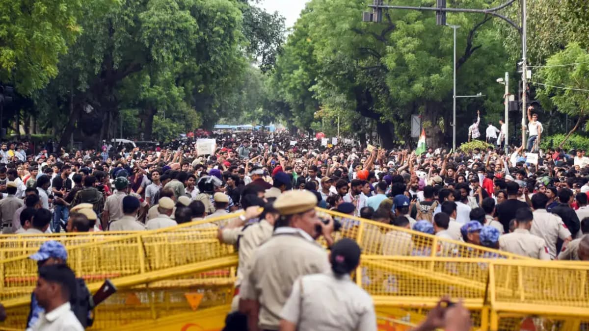 Understanding the Fine Line Between Dissent and Anarchy in Protests