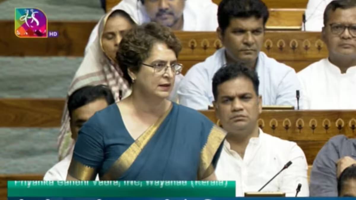 Congress Criticizes Kamakoti for Embracing Hindu Traditions in Science