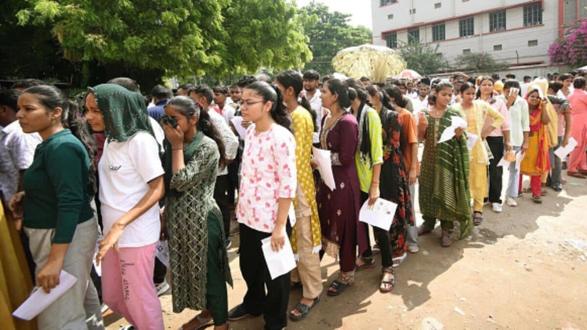 Maharashtra Leads in PM Internship Scheme, UP Excels in Student Engagement
