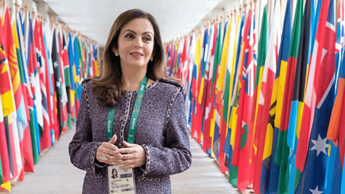 nita ambani celebrates team in