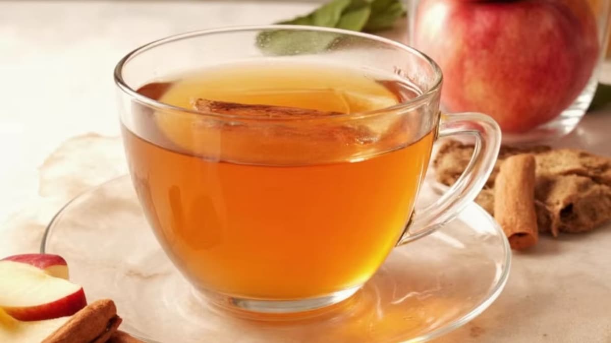 Amazing Benefits Of Drinking Apple Tea
