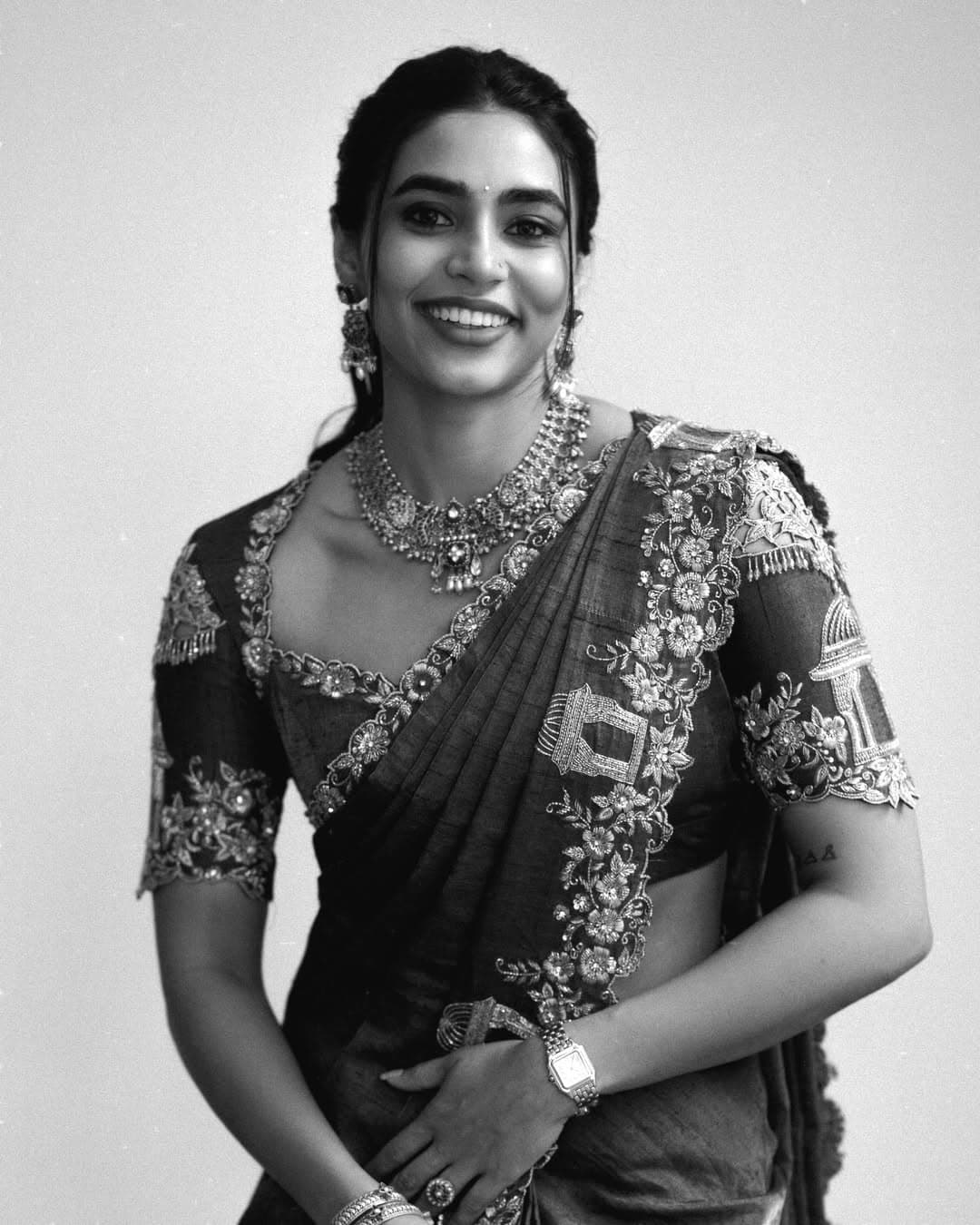 Sapthami Gowda Shared Her Latest Stunning Traditional Look See Photos