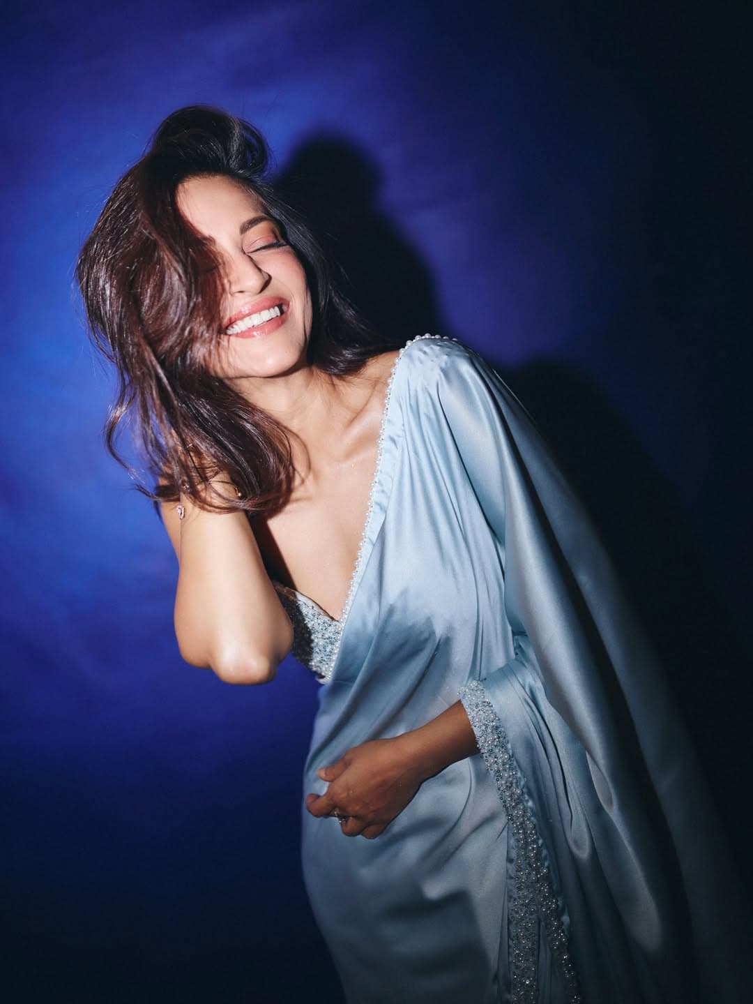 Kriti Kharbanda Looks Gorgeous In This Blue Saree See Photos