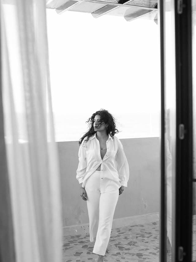 Ritika Singh Hot Look In White Shirt Photos Viral