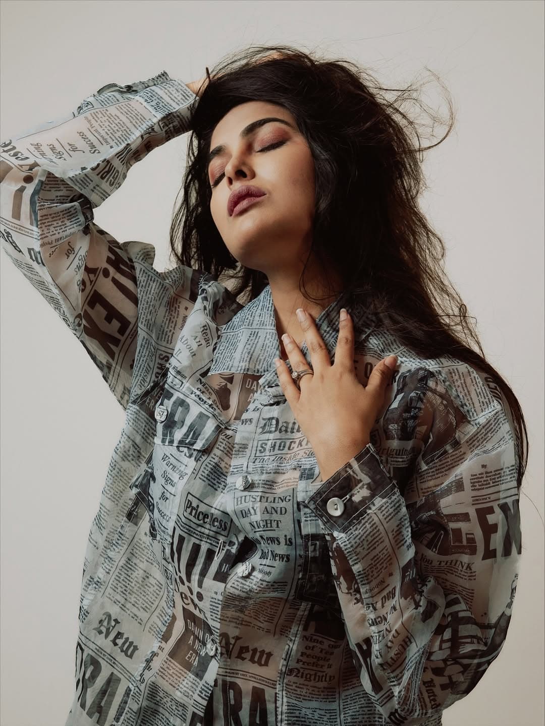 Divi Vadthya Variety Dress Photos Goes Viarl