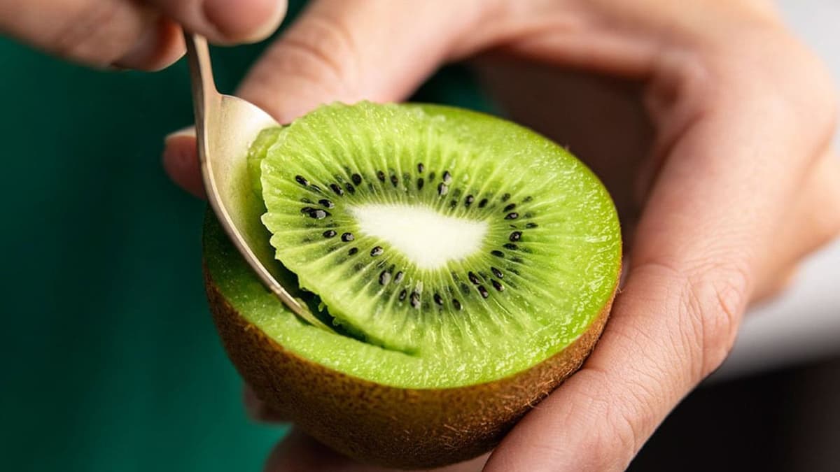 Many Health Benefits Of Eating Kiwi