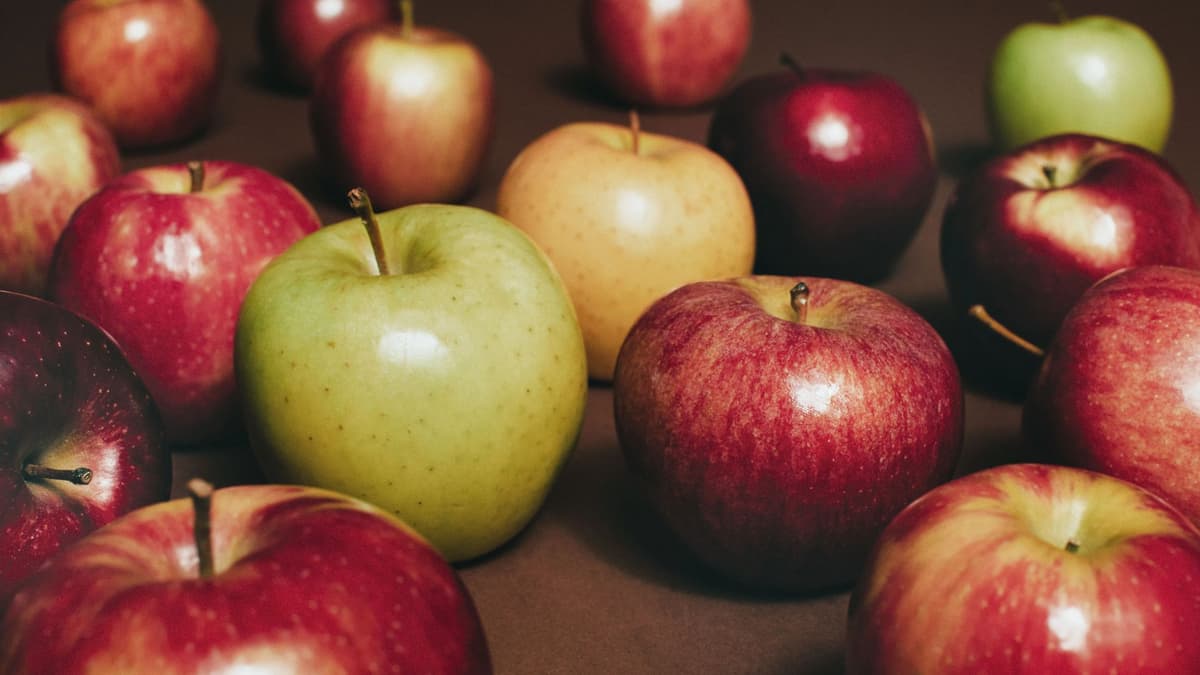 Health Benefits Of Eating Apple
