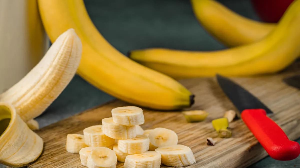 Many Health Benefits Of Eating Banana Daily
